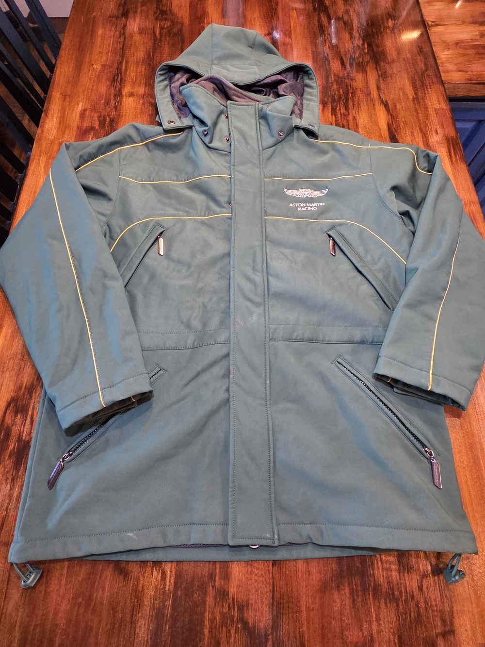 Vintage Aston Martin Racing Coat Men's M collectable, fandom, luxury racing